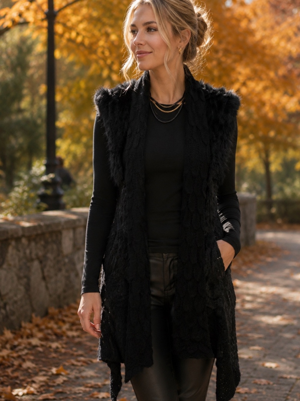 Gorgeous and Elegant Black Knit with Fur and lace Women's Vest❤️M